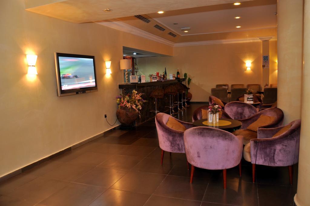 Chelsea Hotel Abuja Exteriör bild
