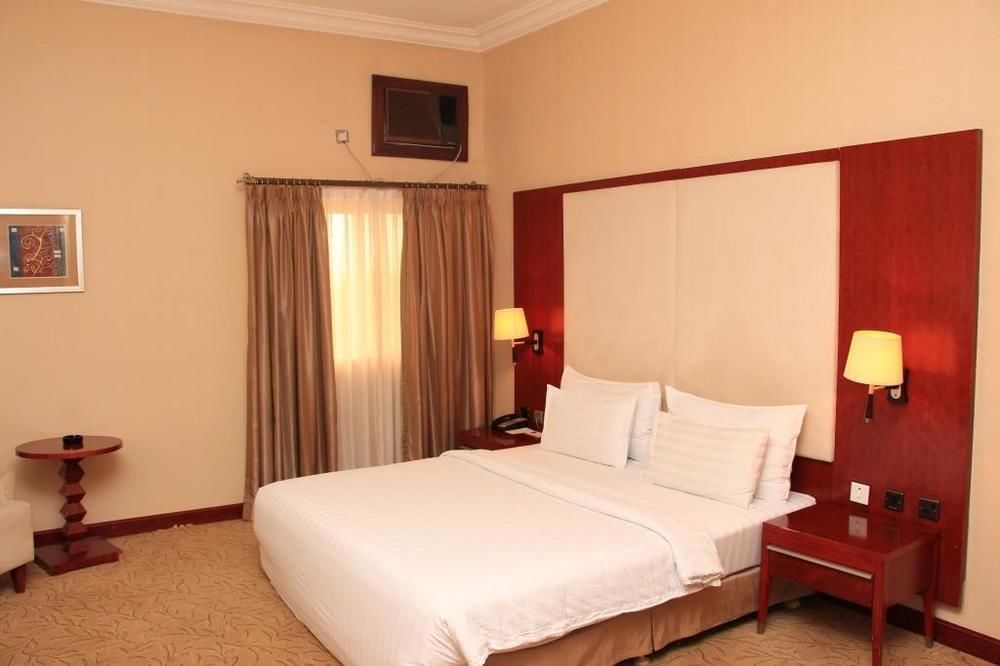 Chelsea Hotel Abuja Exteriör bild