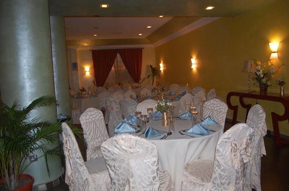 Chelsea Hotel Abuja Exteriör bild