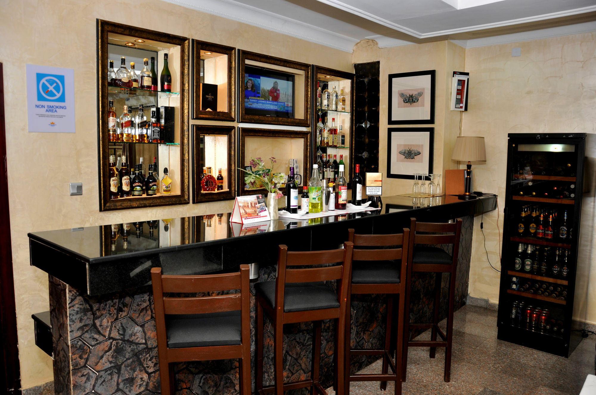 Chelsea Hotel Abuja Exteriör bild